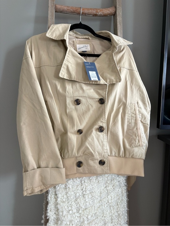 Universal Thread Jackets & Blazers - Beige Double-Breasted Womens Jacket